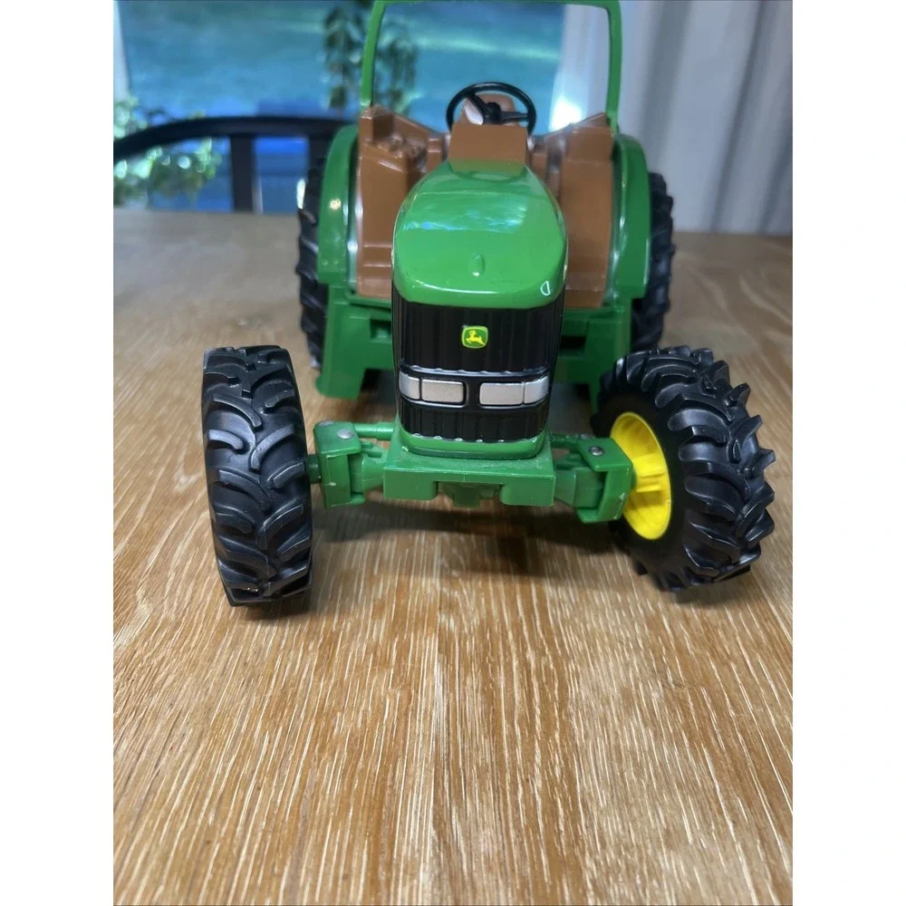 JOHN DEERE TRACTOR Ertl 10